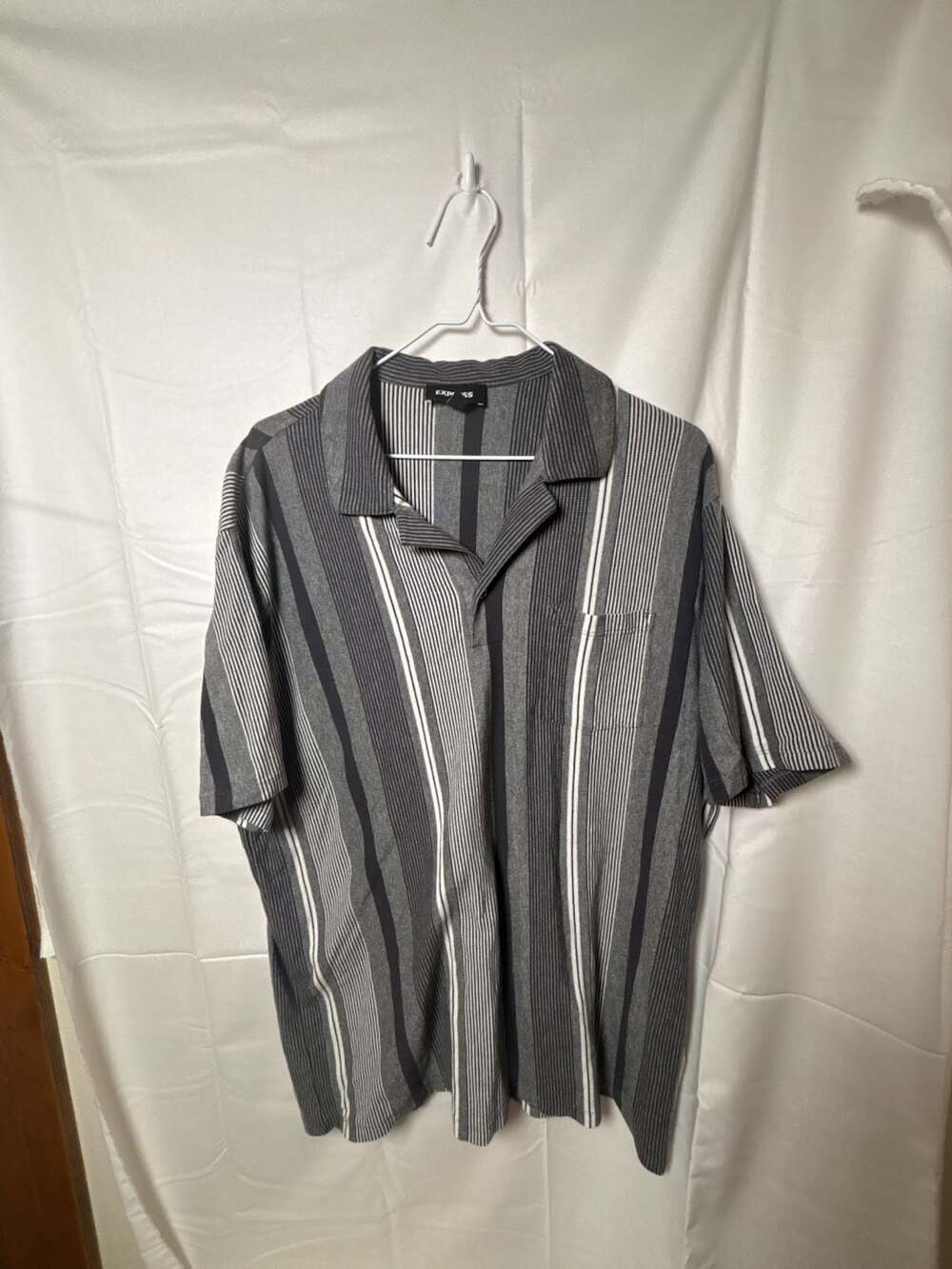 Express Gray Striped Knit Short Sleeve Button Down Camp Shirt XL